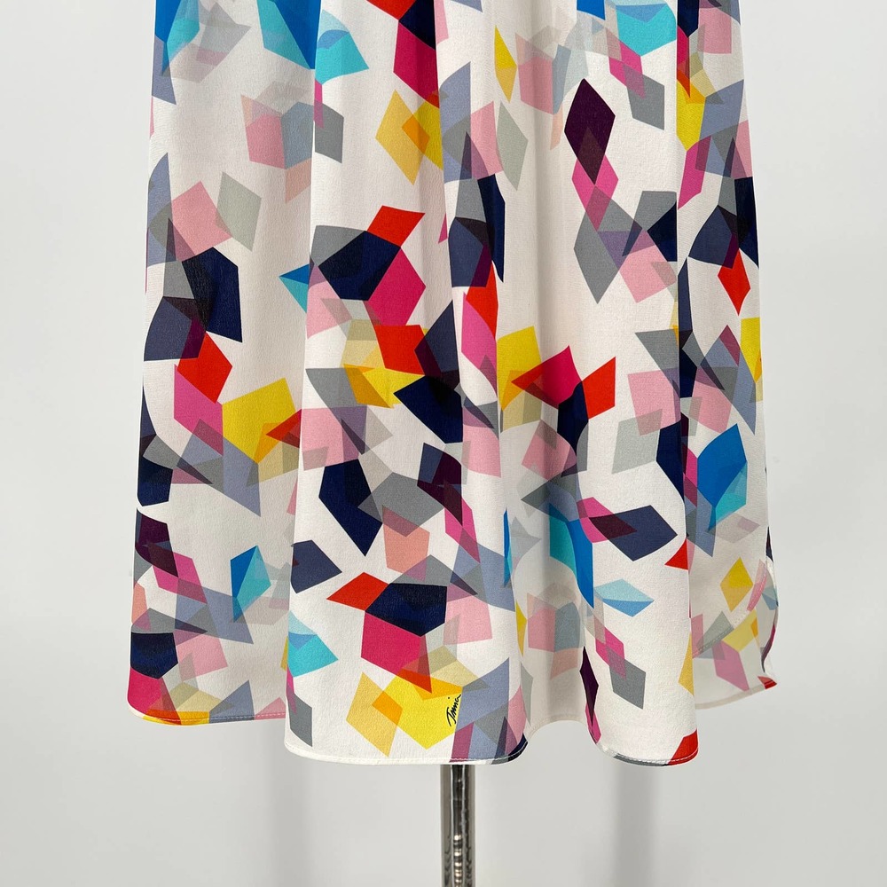 TRINA TURK Shirt Womens Small White Navy Silk Top Multicolored Geo Print Halter - Picture 7 of 9